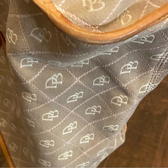 Dooney & Bourke signature logo shoulder/hand bag tan/ivory/pink medium 10x18 - Picture 4 of 16